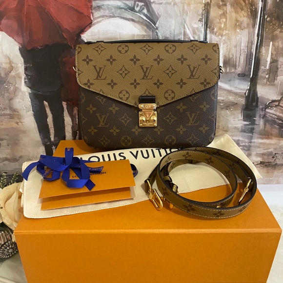 Louis Vuitton Monogram Reversible Pochette Métis - Picture 4 of 8